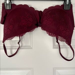 Purple lace bra with scalloped edge — washed but never worn!